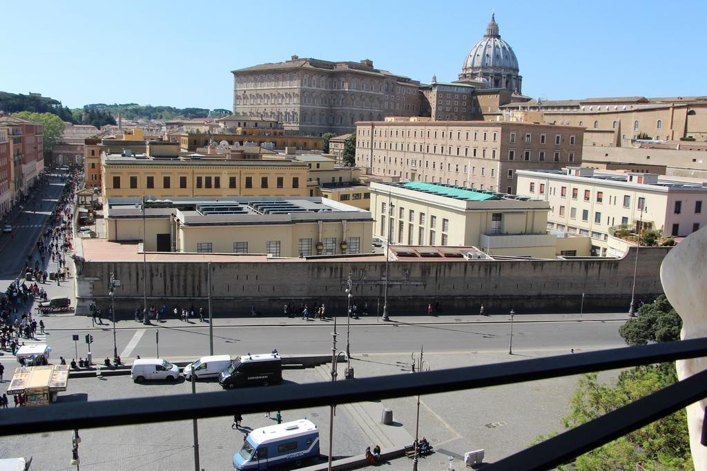 La Rosa Del Vaticano Luxury Apartment Rome Bagian luar foto