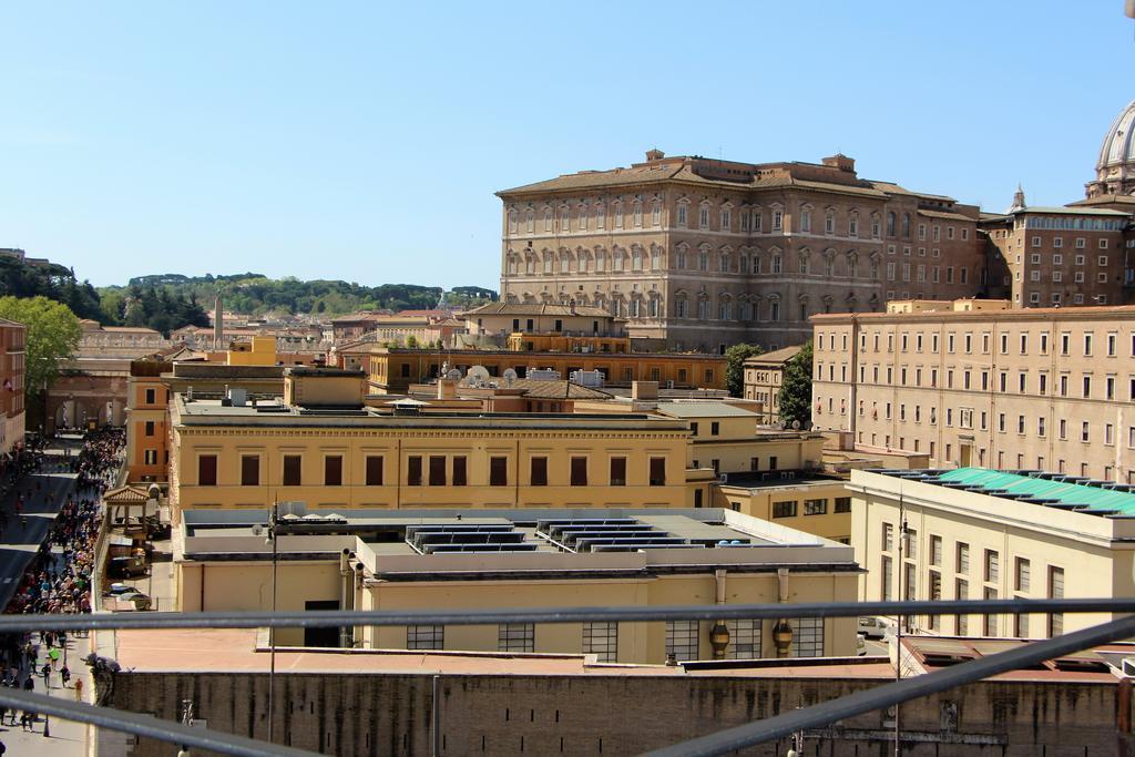 La Rosa Del Vaticano Luxury Apartment Rome Bagian luar foto