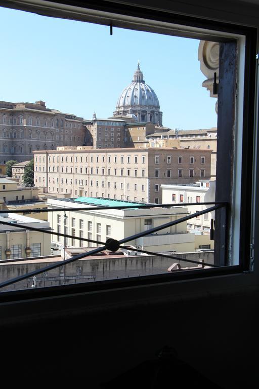 La Rosa Del Vaticano Luxury Apartment Rome Bagian luar foto